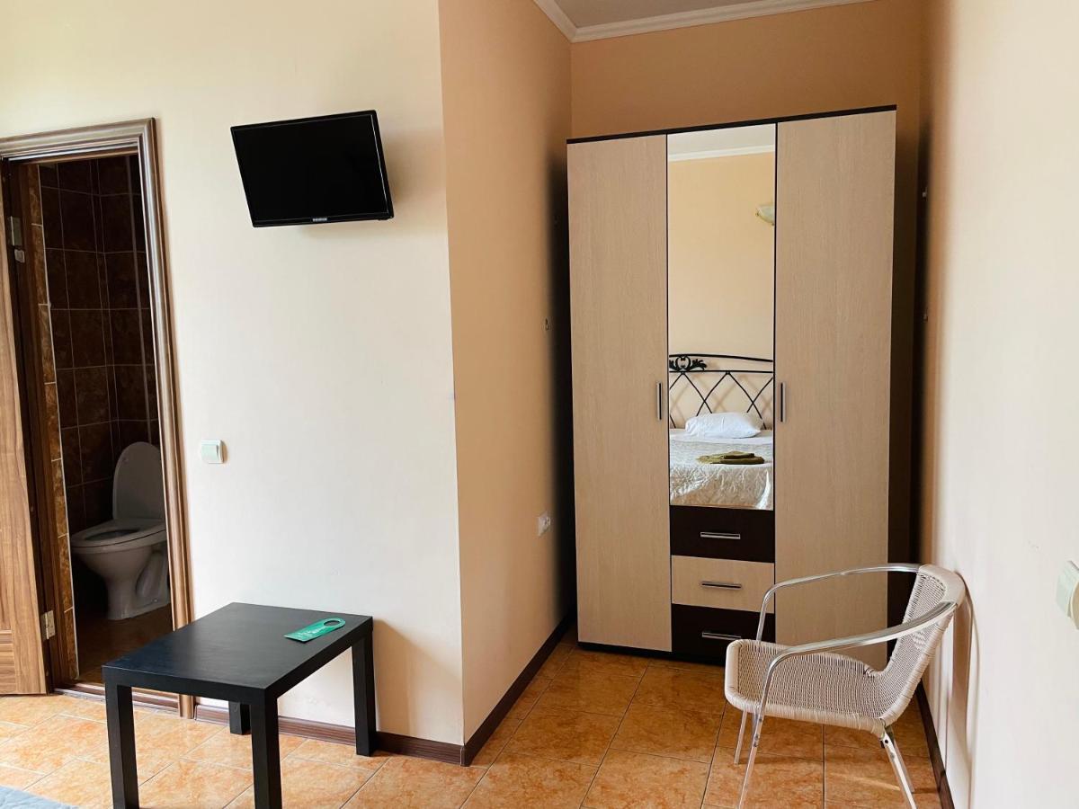 Hotel Askar Alakhadze 외부 사진