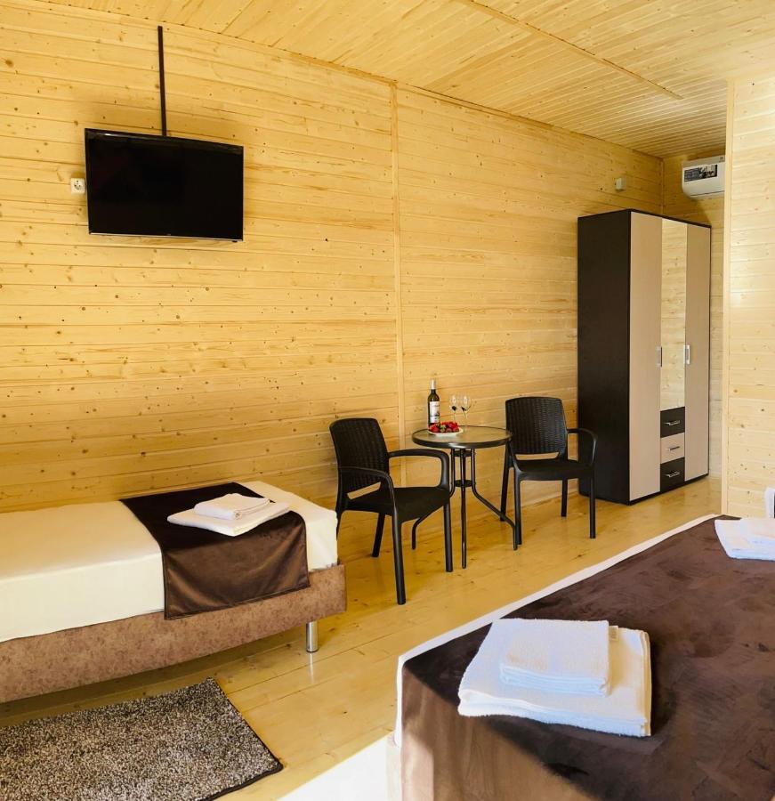 Hotel Askar Alakhadze 외부 사진