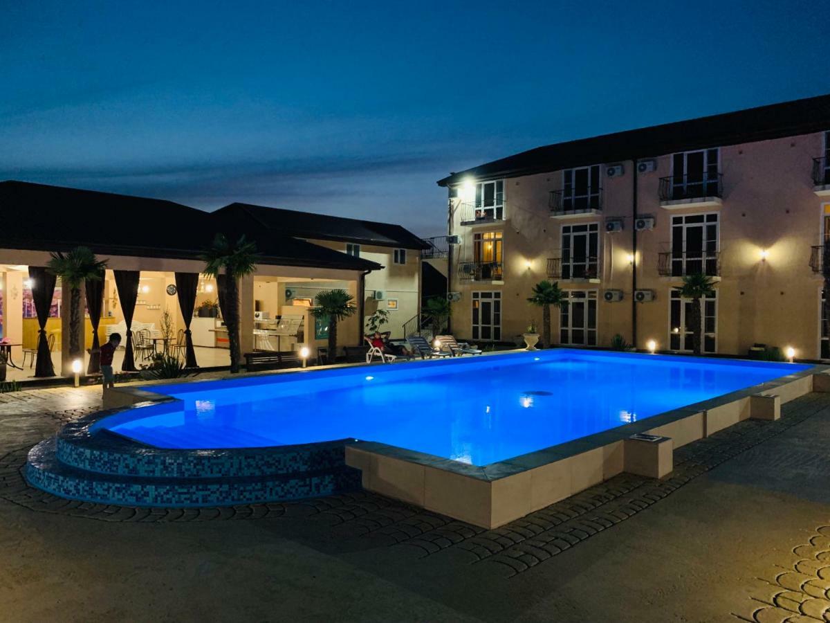 Hotel Askar Alakhadze 외부 사진